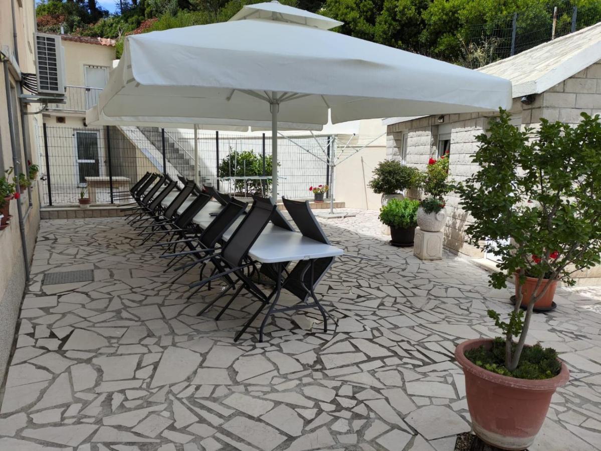 Villa Niko Podstrana Esterno foto