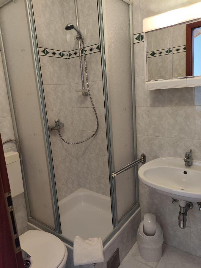 Villa Niko Podstrana Esterno foto